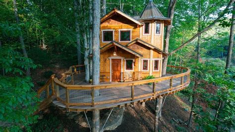 Treehouses & Playhouses You Can Build Doc