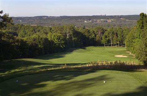 Treetops Resort: A Golfer's Paradise in Michigan