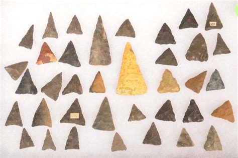 Triangular Arrowheads: