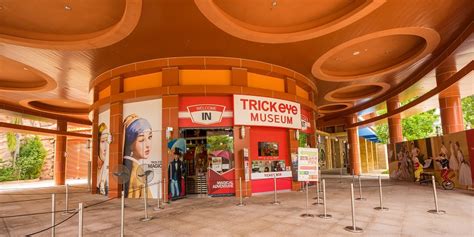 Trick Eye Museum Singapore: An Optical Illusion Wonderland