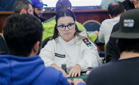 Tudo Sobre Bete Farias: A Rainha do Poker Brasileiro