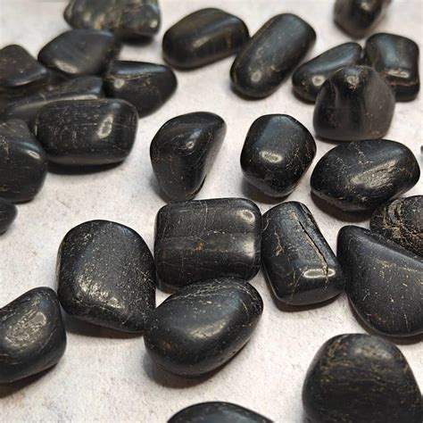 Tumbled Black Tourmaline: The Ultimate Guide to Its Benefits, Uses, and Applications