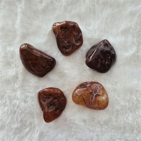 Tumbled Carnelian: The Power Stone for Vitality, Confidence, and Inner Strength