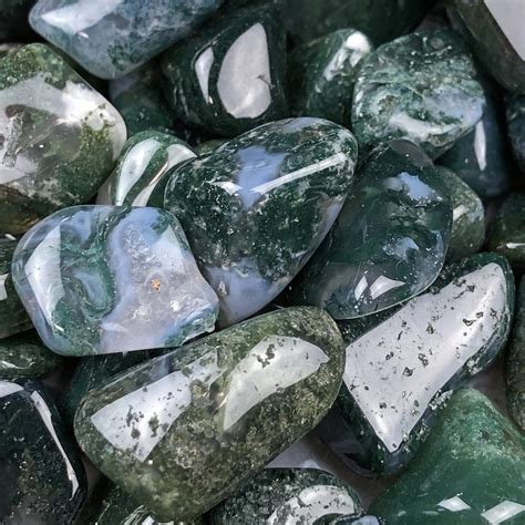 Tumbled Moss Agate: A Comprehensive Guide to Its Benefits, Uses, and Spiritual Significance