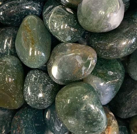 Tumbled Moss Agate: A Comprehensive Guide to Its Properties, Benefits, and Applications