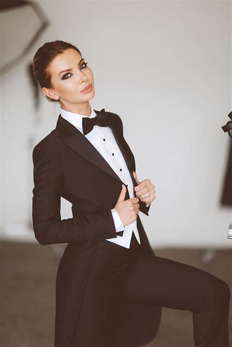 Tuxedo Women's: A Guide to Making a Statement in Style