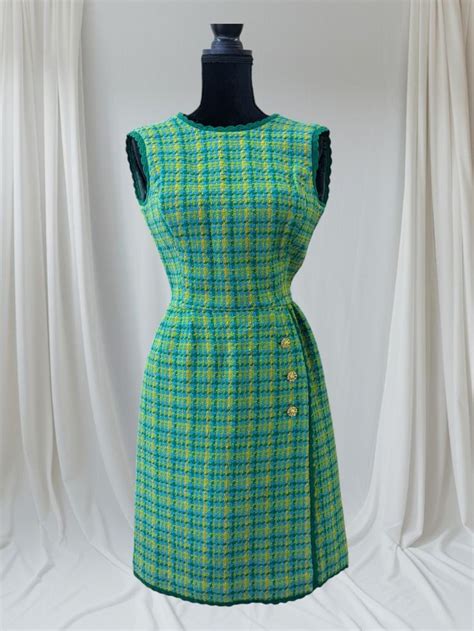 Tweed Dress Women's: A Timeless Fashion Staple