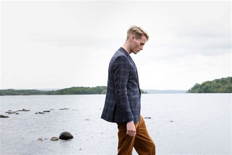 Tweed Fabric for Blazers: A Timeless and Versatile Choice