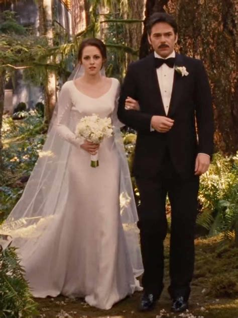 Twilight Bella Dress Wedding: A Detailed Guide to the Iconic Gown