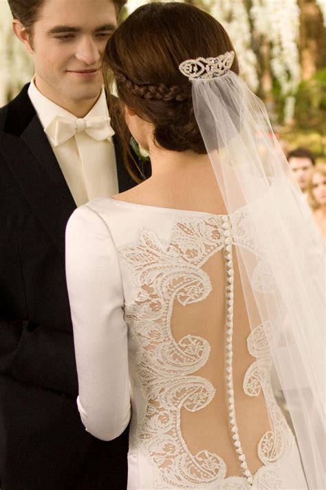 Twilight Breaking Dawn: Bella's Wedding Dress Unveiled