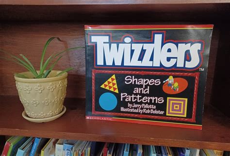 Twizzlers Shapes And Patterns: Shapes and Patterns (Jerry Pallotta Math Books) Ebook PDF