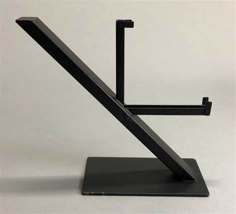 Types of Metal Display Stands