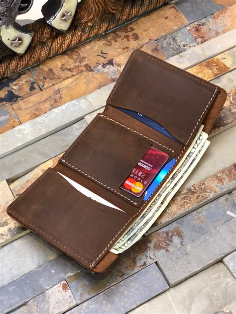 Types of Trifold Wallets