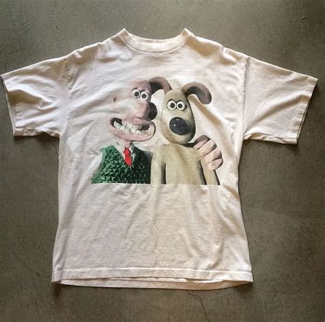 Types of Wallace and Gromit T-shirts