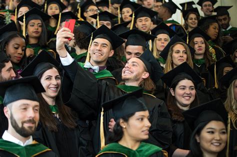 UCSF SOM Celebrates 153rd Commencement, Conferring 785 Degrees