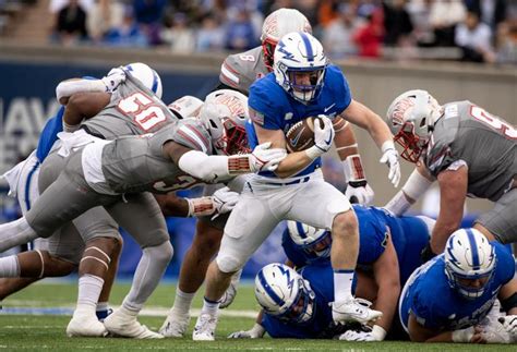 UNLV vs Air Force Football: A Matchup of Aerial Assault and Defensive Prowess