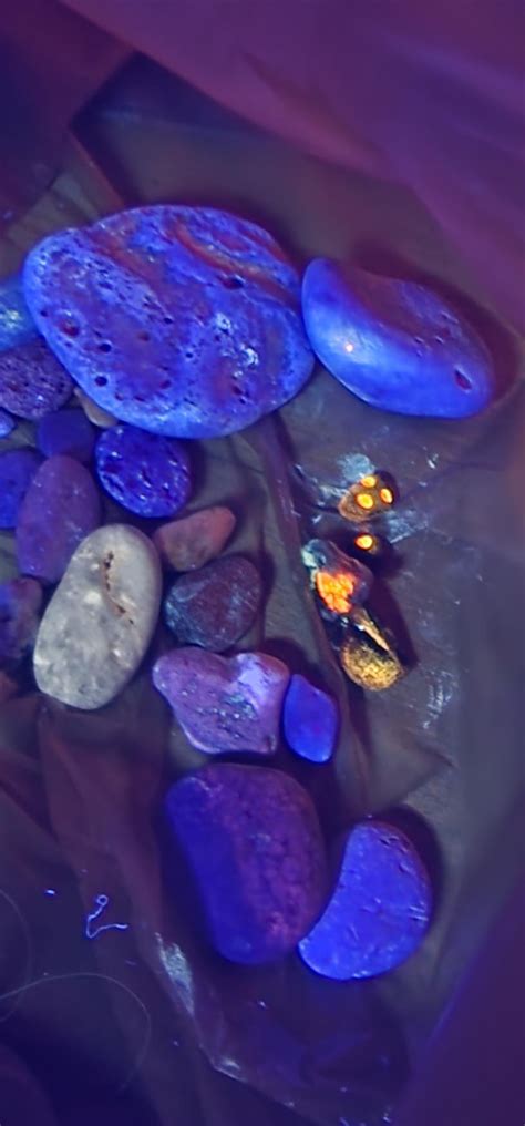 UV Reactive Rocks: Unveil the Hidden Beauty