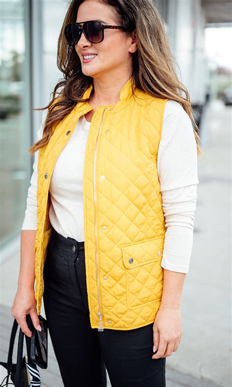 Ultimate Summer Vest Guide for Women: Stay Chic and Comfortable in the Heat