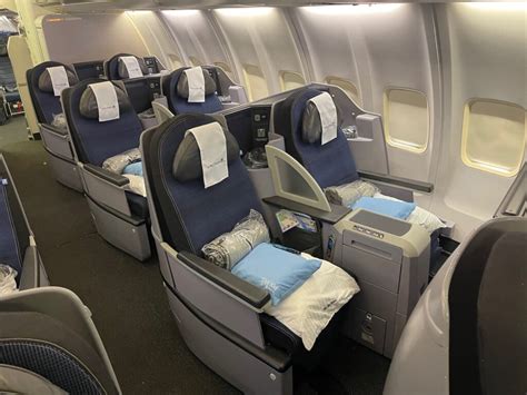 Uncover the Luxurious Haven of United 757 Business Class