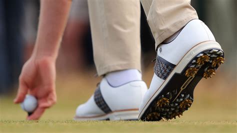 Understanding Golf Shoe Types