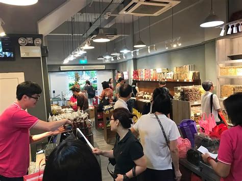 Understanding Lao Ban Niangs: A Female Force in the Chinese Economy