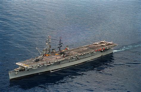 Understanding USS Light Aircraft Carriers: A Historical Perspective