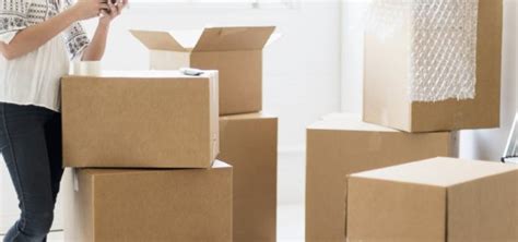 Understanding User Concerns When Choosing Packaging and Shipping Companies