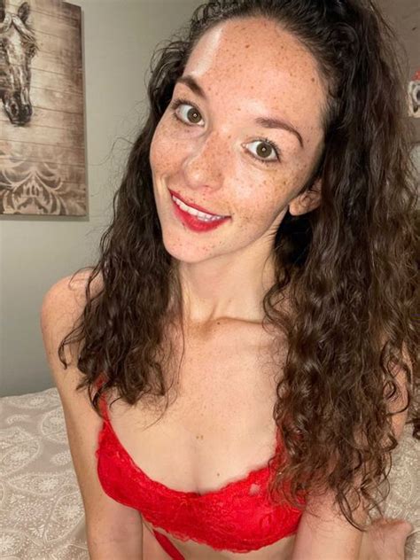 Understanding the Appeal of Dr. Emma Hall OnlyFans