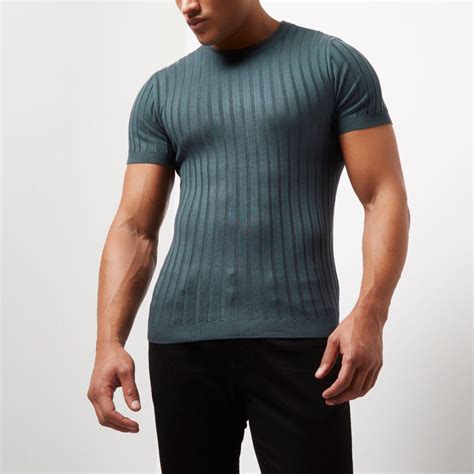 Understanding the Appeal of Ribbed Mens Shirts