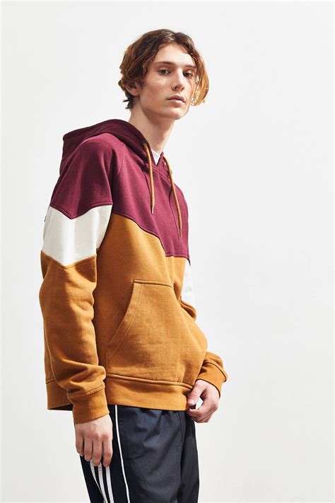 Understanding the Appeal of Urban Outfitters Sweatshirts