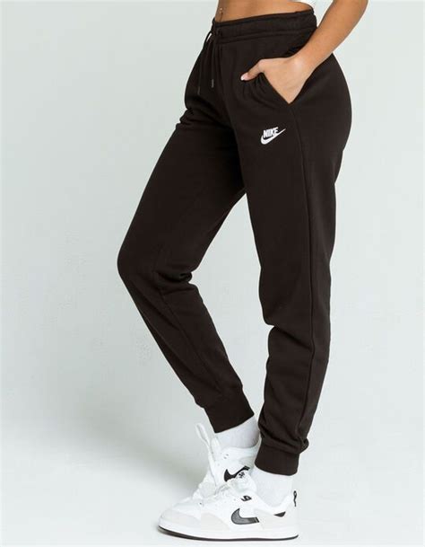 Understanding the Benefits of Nike Joggers for Women