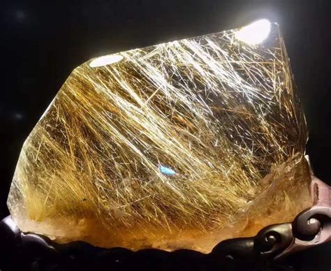 Understanding the Composition and Structure of Rutilated Quartz