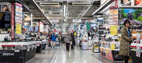 Understanding the Different Types of Electronics Stores