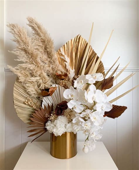 Understanding the Essence of Brown Floral Arrangements