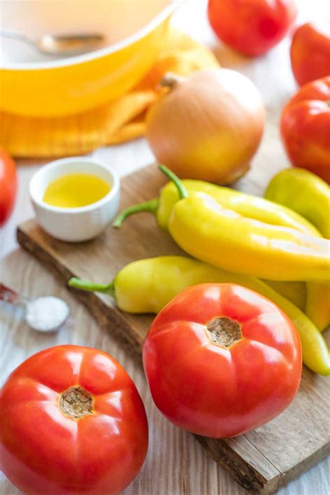 Understanding the Nutritional Needs of Tomatoes and Peppers