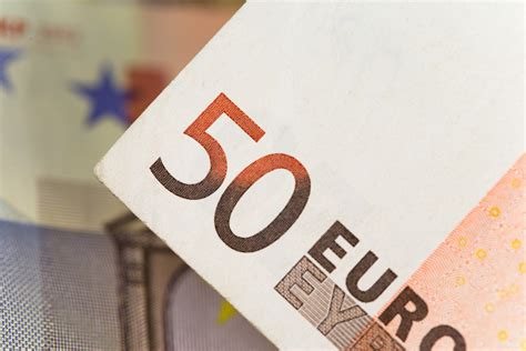 Understanding the Value of 135 Euros in the United States Today