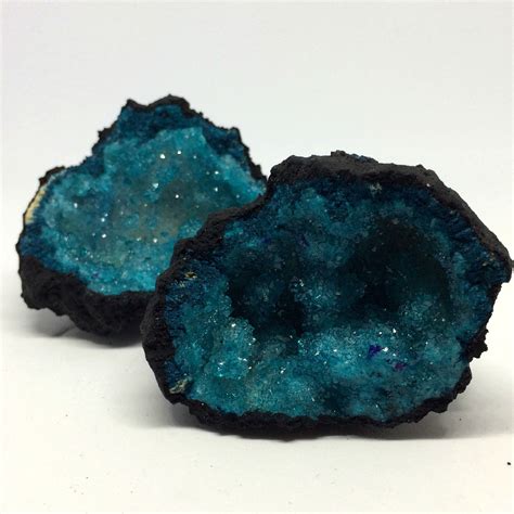 Unearthing the Allure of Teal Geode