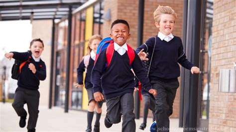 Uniform Dress: 5 Reasons Why Every School Should Adopt It