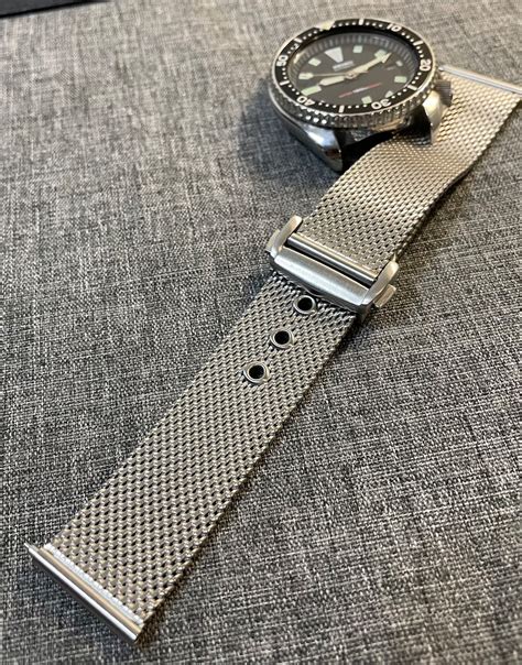 Unique Fintie Milanese Stainless Bracelet Kindle Editon