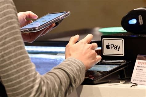 Universal Studios and Apple Pay: A Comprehensive Guide