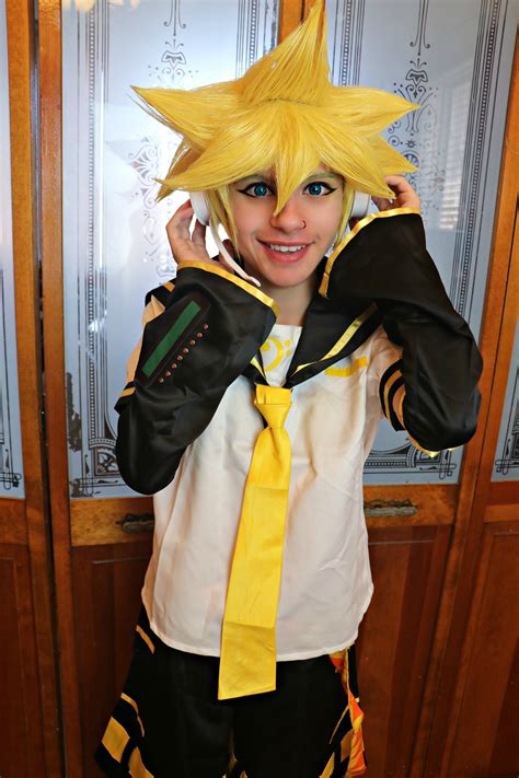 Unleash Your Creativity: A Comprehensive Guide to Kagamine Len Cosplay