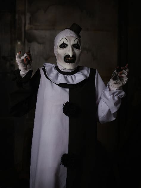 Unleash the Horror: The Art of Crafting the Perfect Terrifier Costume