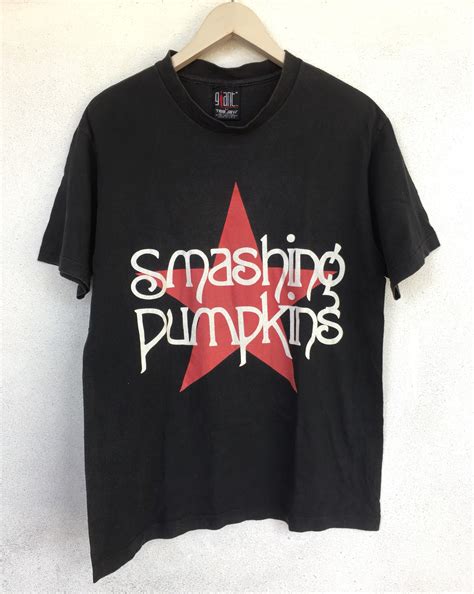 Unleash the Nostalgia with Authentic Smashing Pumpkins Vintage Tees