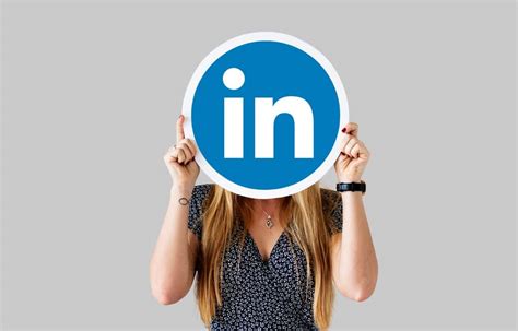 Unlock the Power of a Professional LinkedIn Profile Picture with AI