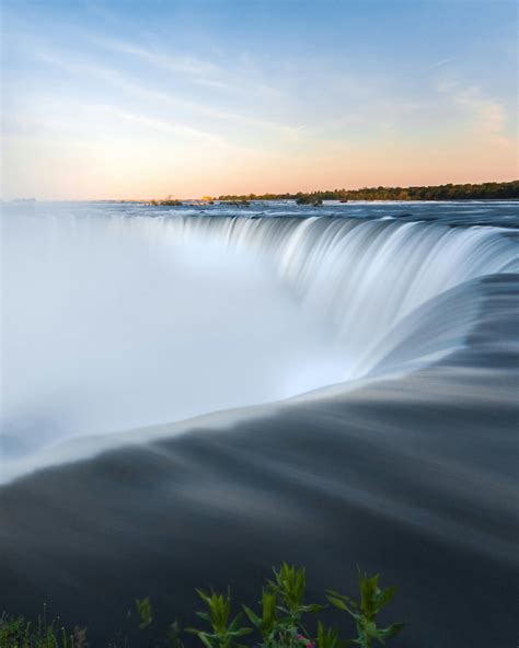 Unlock the Thrilling Time Warp of Niagara Falls: A Visitor's Guide to Time Zones