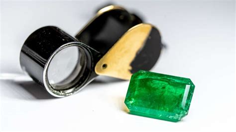 Unlocking the 9 Virtues of Emerald Stones