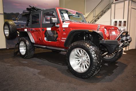 Unlocking the Adventure: A Misty Ray Jeep Wrangler Off-Roading Odyssey