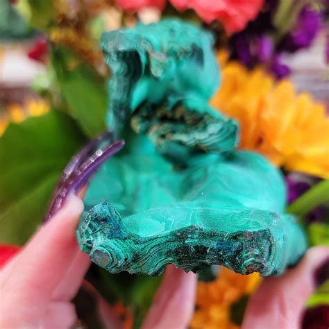 Unlocking the Enchanting World of Malachite: The Stone of Transformation and Abundance