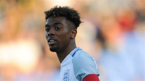 Unlocking the Potential of Angel Gomes: A Comprehensive Guide for Aspiring Footballers