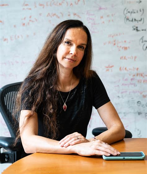 Unlocking the Power of Networks: How Dr. Muriel Médard's Research is Revolutionizing Communication